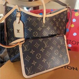 Louis Vuitton CarryAll Hobo Monogram PM Brown Shoulder Bag